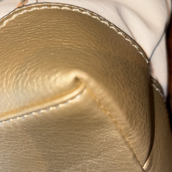 Boc Born shoulder bag white/gold trim & whip stitching 3 compartment NWT - Picture 13 of 17